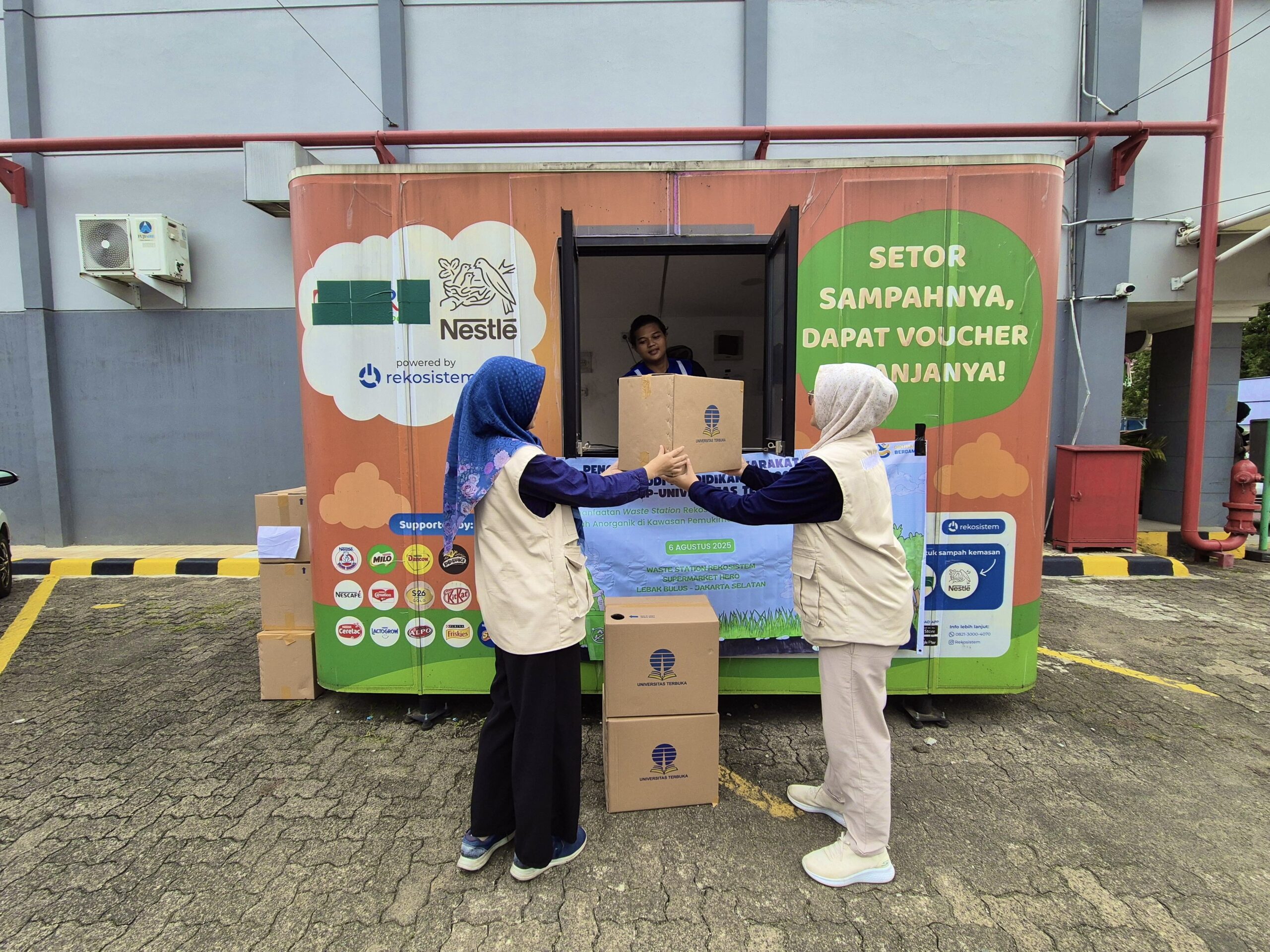 Pemanfaatan Waste Station Rekosistem: Warga Perumahan Greenland RT 4/8, Kabupaten Bogor Didorong Kelola Sampah Lebih Bijak